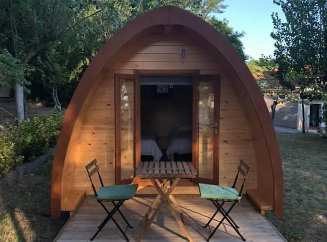 & Glamping Muineira
